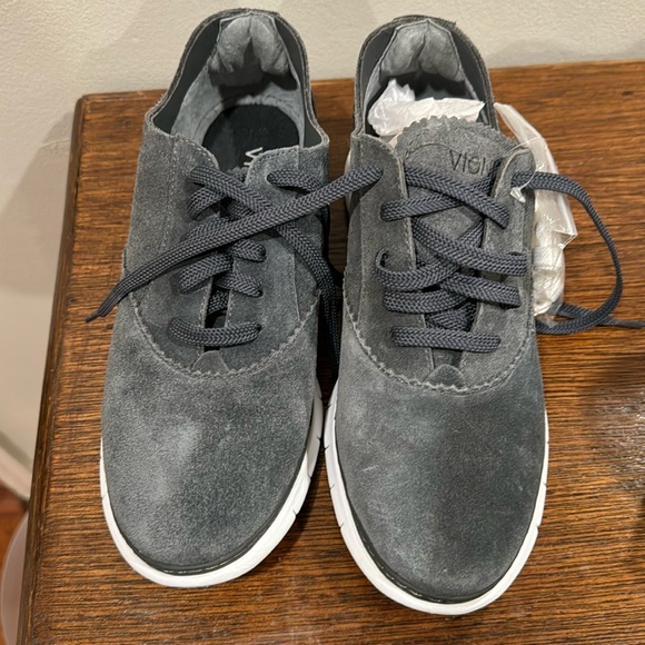 Vionic Dress Sneaker - Picture 1 of 3